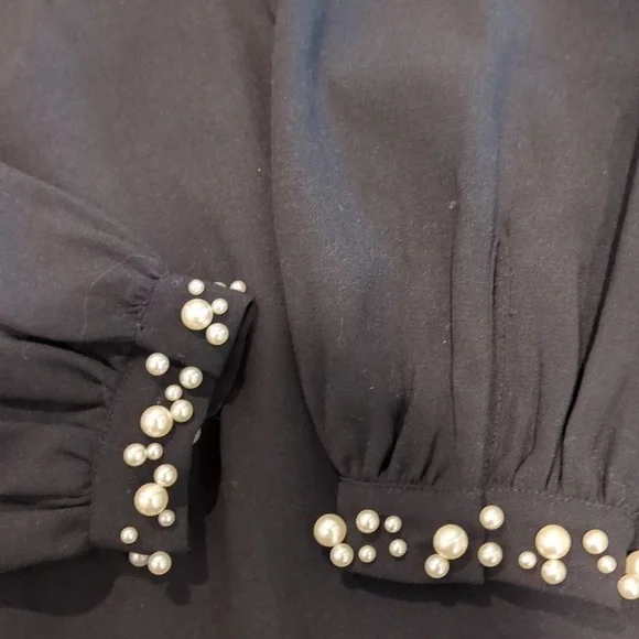 Basic Black Dress with Pearls - Picture 3 of 5